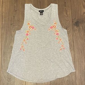 Rue21 grey floral tank
